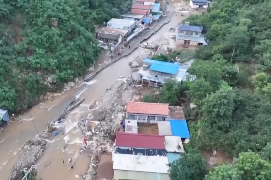 Heavy rainstorm leaves three dead, four missing in Hebei resort