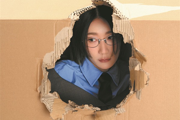 Album turns bottled emotions into pointed dialogue