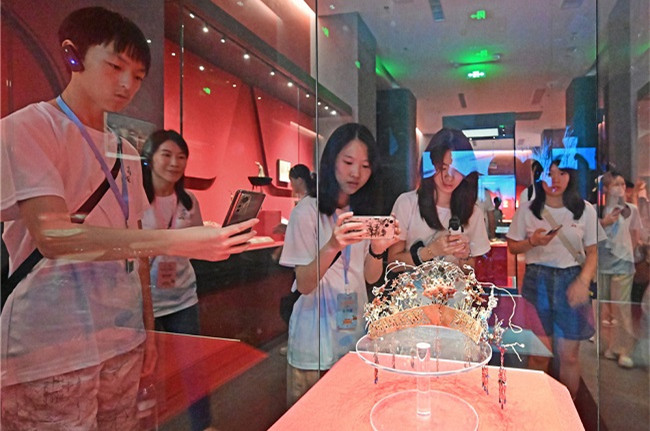 HK, Macao students conclude their journey in Jiangsu