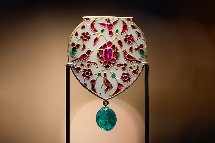 Hong Kong exhibition sheds light on treasures from Mughal Empire