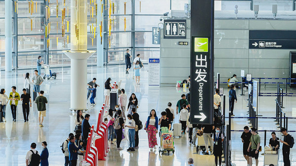Shanghai's Hongqiao sets bar for airport cleanliness in China