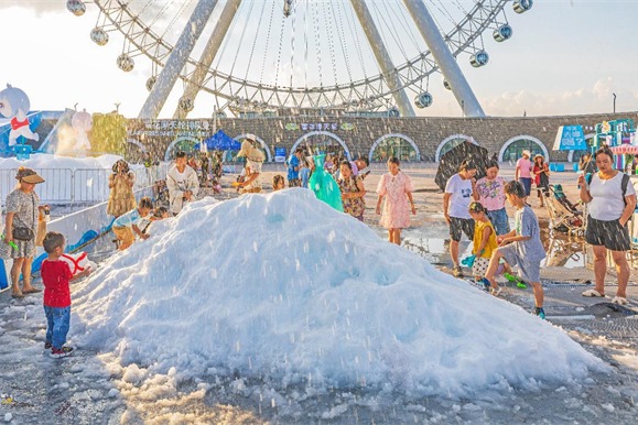 Artificial snow delights at Harbin beer fest