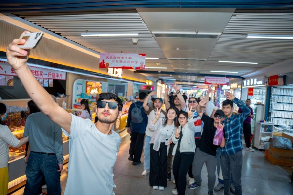 Yiwu emerges as global tourism hub with enhanced services