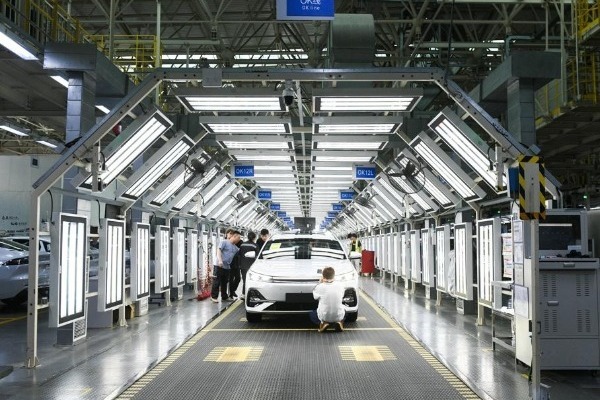 China's auto sector reports record production and sales figures