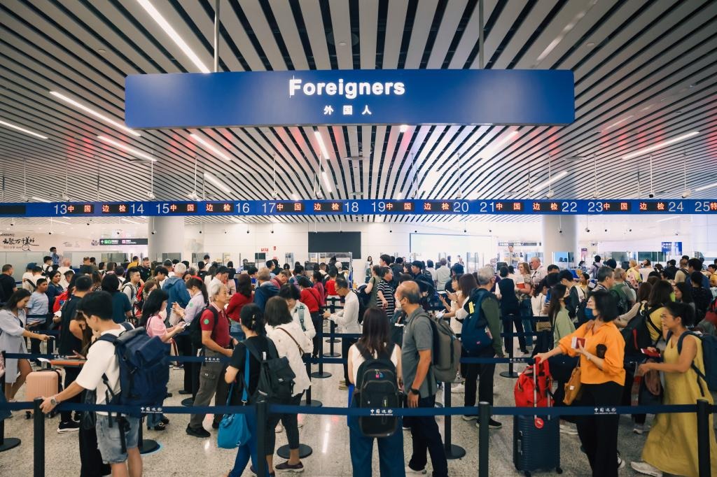 Guangzhou airport records over 42% rise in entry-exit visits from ASEAN