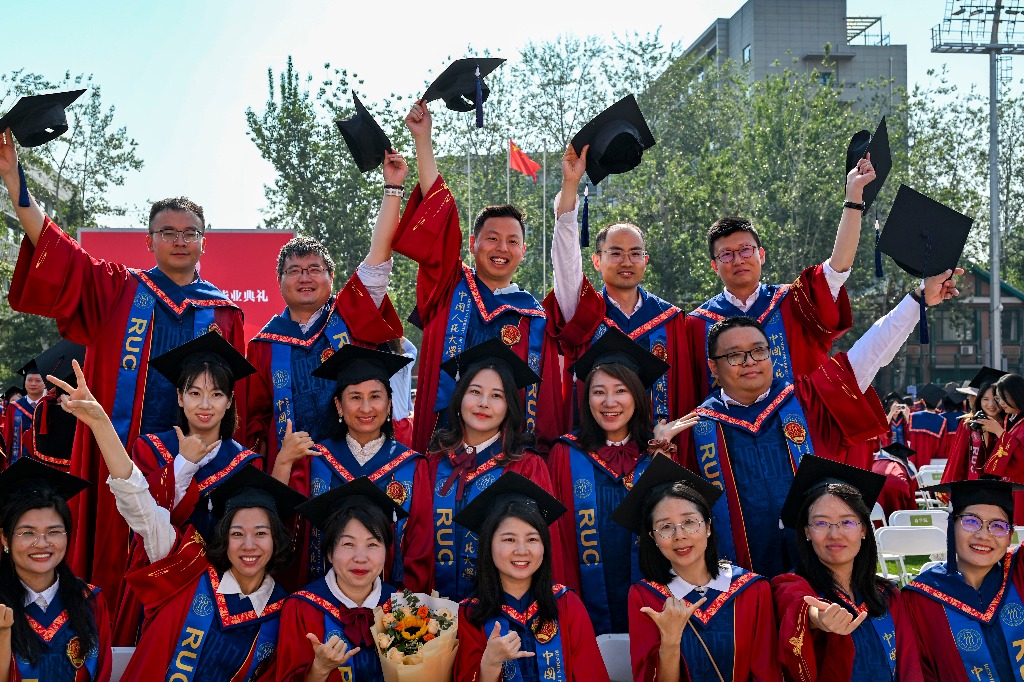 China produces 55m university graduates over 5 years