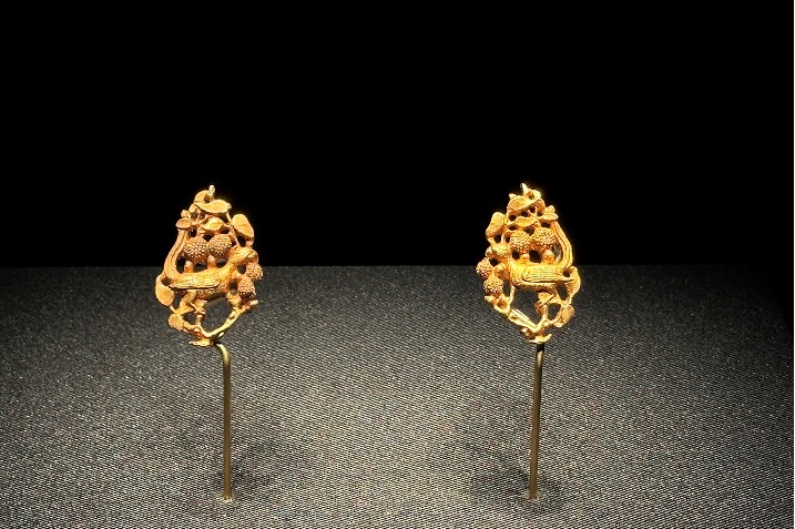 Treasures from a thousand-year hoard in Yixian county shine in Wuhan