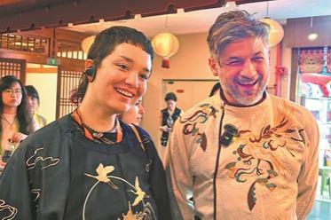 Friendships blossom across borders in verse