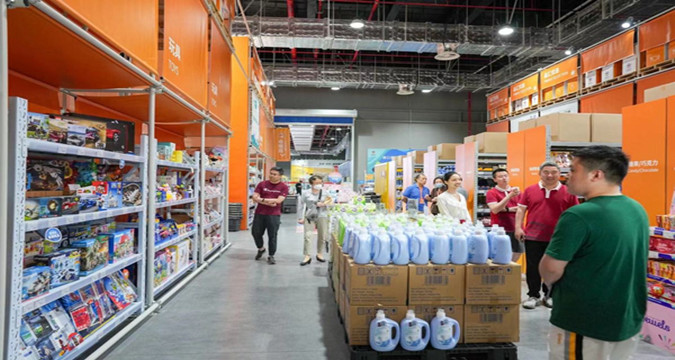 Shanghai hub converts expo products into year-round trade