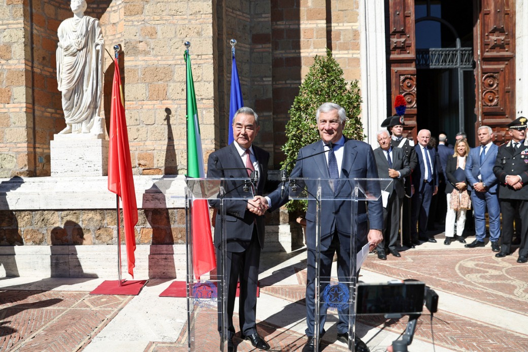 Beijing, Rome hail free trade