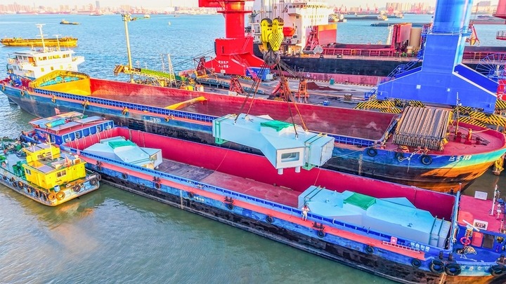 First batch of steel components for Belgrade's new Sava Bridge ships from Jingjiang