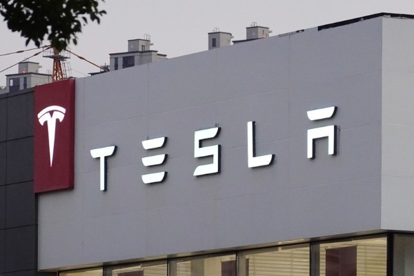 Tesla's cheaper cars face Europe test