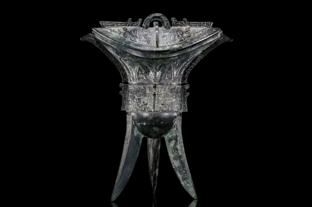 Bronze wine vessel from Henan Museum