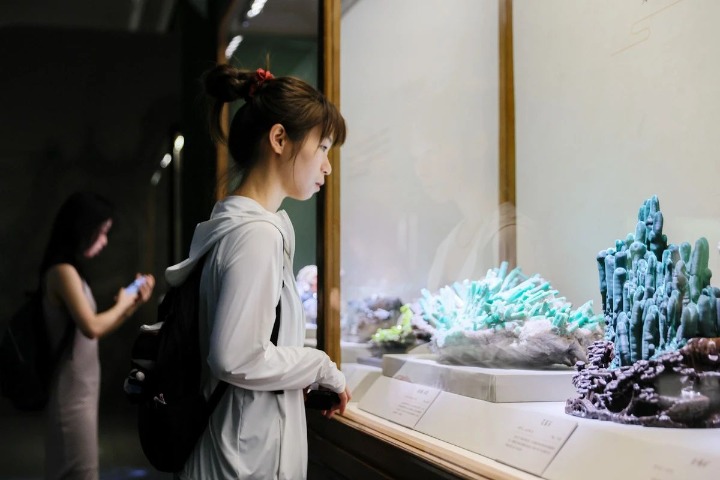 Chinese viewing stone art exhibition opens in Beijing