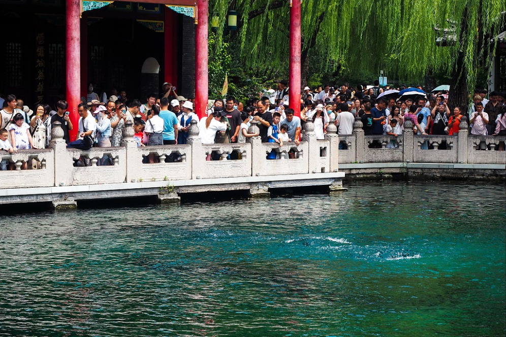 East China's famous Baotu Spring sees water level hit nearly 60-year high