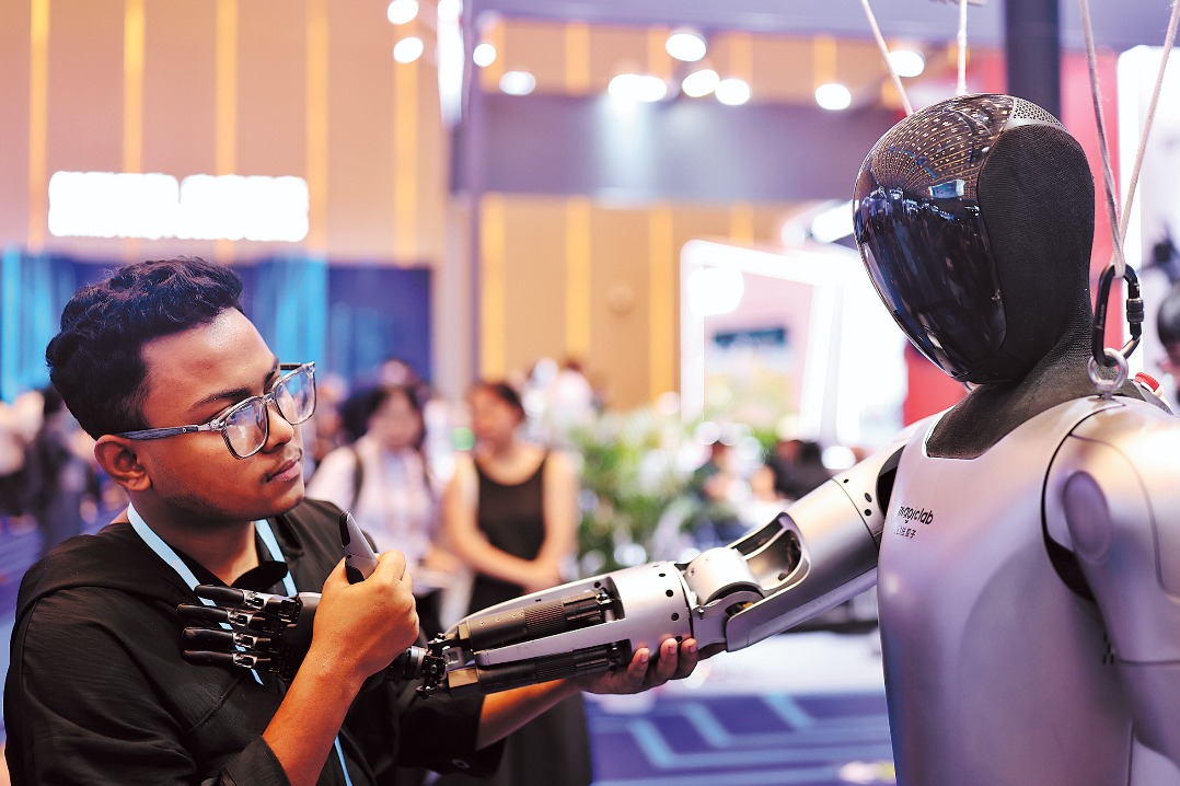 Innovation, smart tech take center stage at Canton Fair