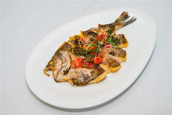 Qingdao's seaside feast: Autumn brings ocean's best to table