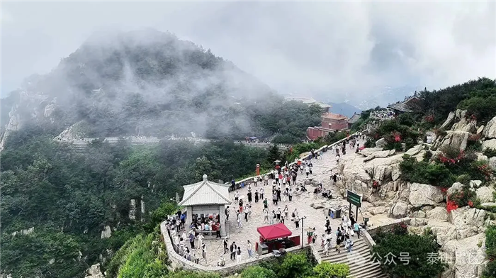 Enchanting post-rain scenery of Taishan Mountain