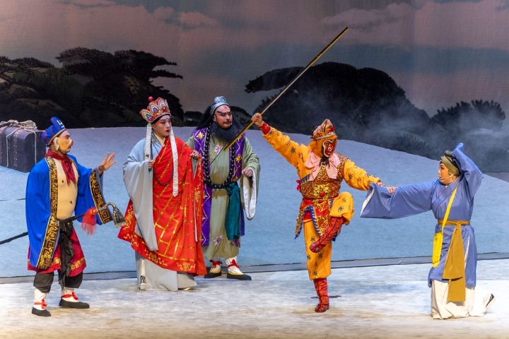 New-concept Wuju Opera shines in Beijing
