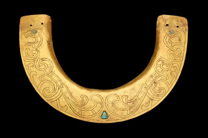 Gold ornaments from Hong Kong manifest their brilliance in Beijing