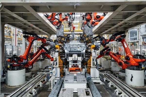 China unveils roadmap for 85% NEV sales by 2040