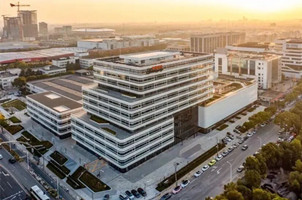 Global tech giants expand their presence in Pudong