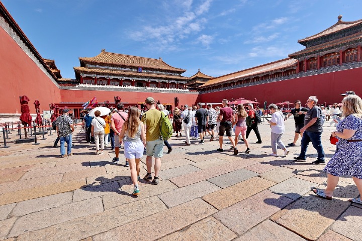Palace Museum introduces daily visitor cap in 2015