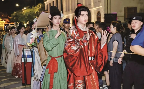 Quzhou Ancient City sees 25.6% surge in visitors during National Day holiday