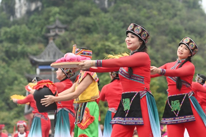 Celebrating Yifan Festival in Guangxi