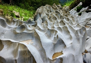 Bedrock bears marks of ancient glacial activity
