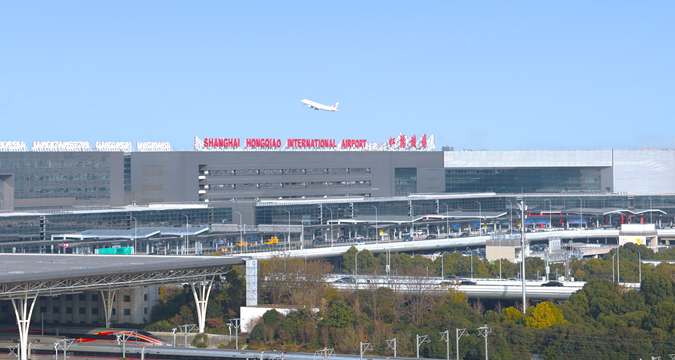 Shanghai Hongqiao Intl CBD opens doors wider to global investors