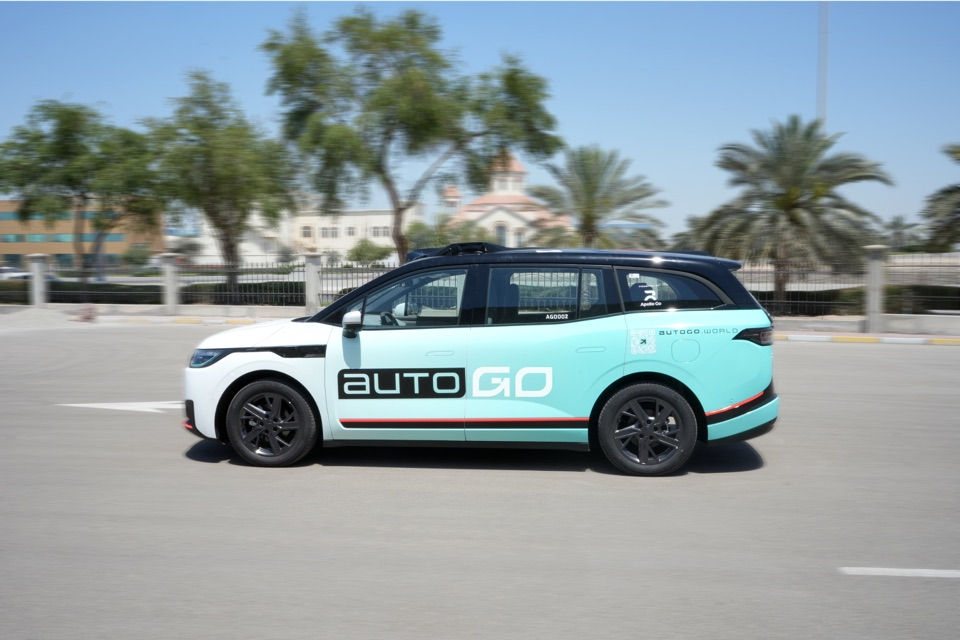 Apollo Go secures 1st driverless robotaxi permits in Abu Dhabi