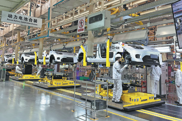 Auto market rides high on NEV sales growth