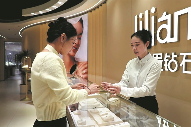 Chinese county sparkles into diamond powerhouse