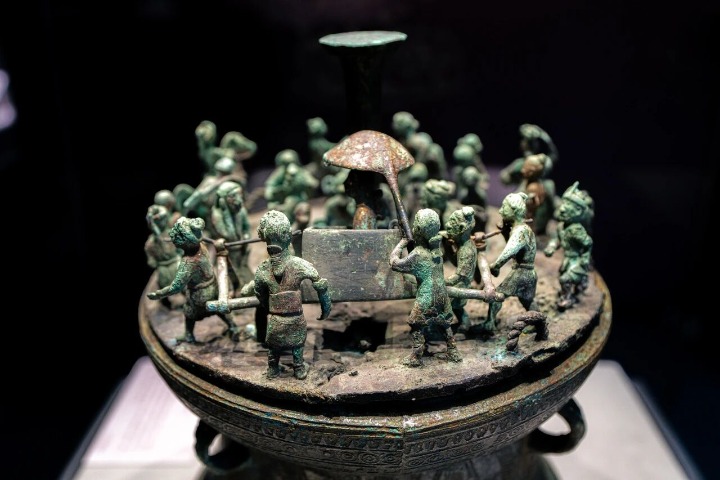 Artifacts tell stories of Yunnan's ancient Dian Kingdom in Shanghai
