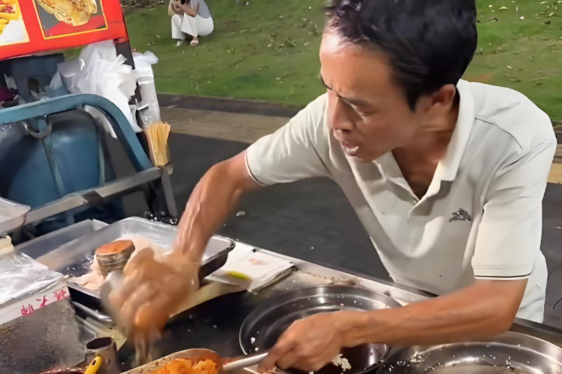 'Chicken steak brother' turns small city into instant hit