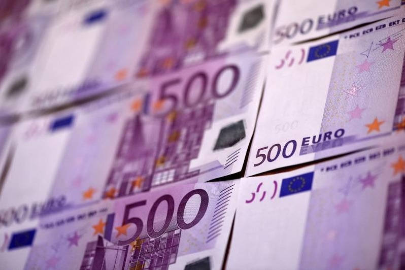 Nation's euro bond sale shows investors' confidence