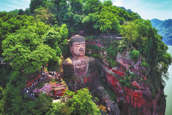 Leshan Giant Buddha draws surge of overseas visitors