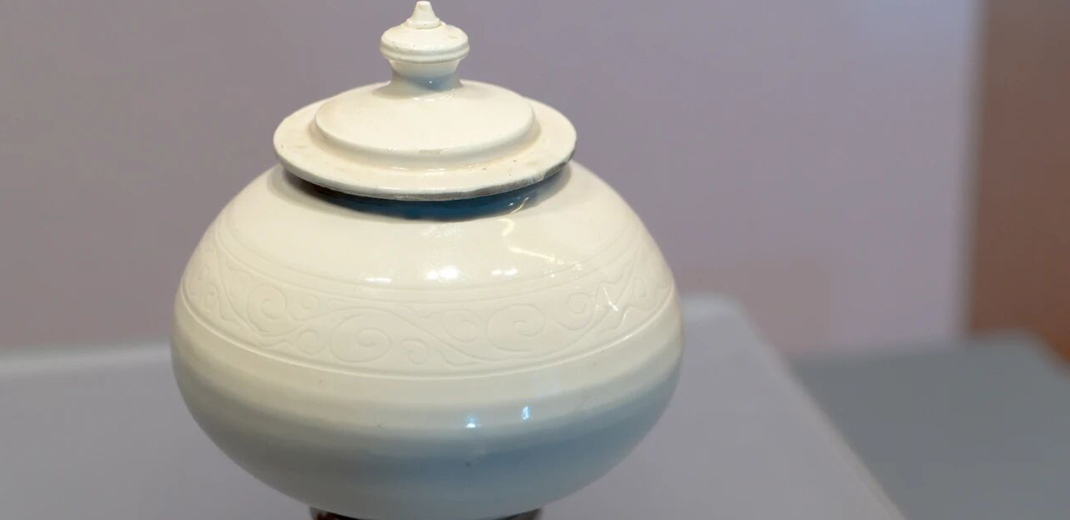 Shanxi exhibition unveils 900-year evolution of Chinese white-glazed ceramics
