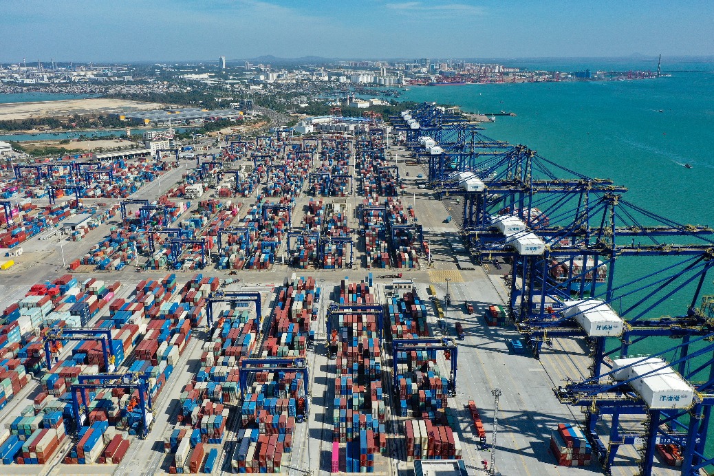 Travel demand to Hainan spikes ahead of special Customs operation