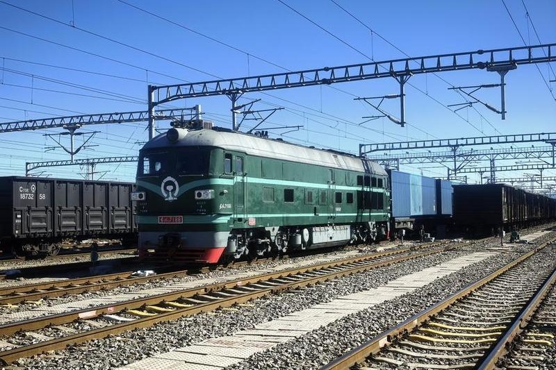 China-Europe freight trains accelerate trade