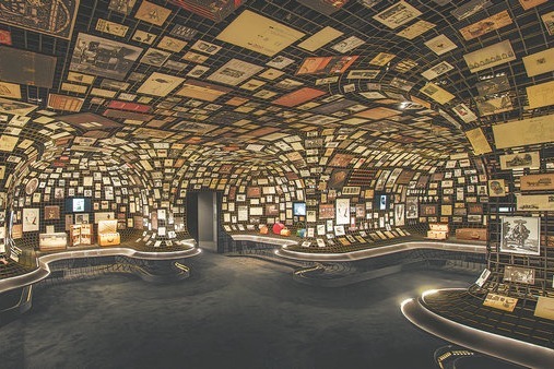 Luxury brand drops anchor in middle of metropolis