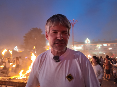 French visitor enjoys Torch Festival in Yunnan