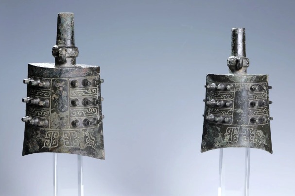 Bronze chime bells echo records of Western Zhou war