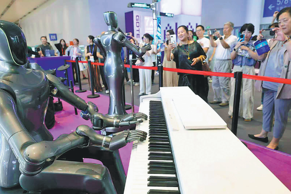 China's digital economy, culture, tourism sectors see expanded shares of GDP in 2024