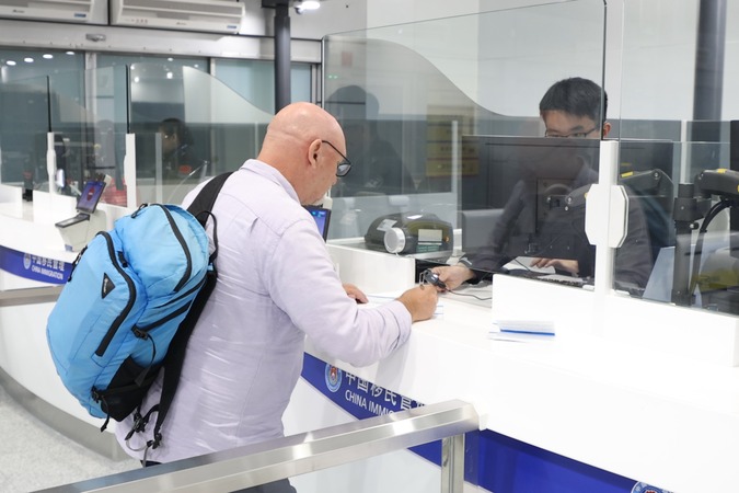 Extended visa-free transit program fuels surge in China's inbound visitors