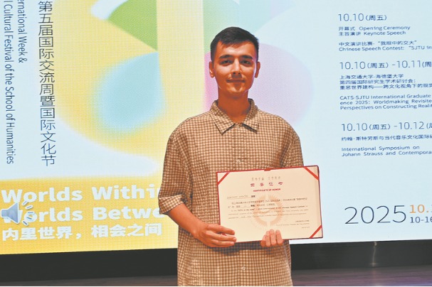 More than words: Structure is the key to learning a language