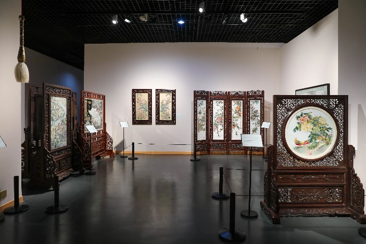 Shenzhen exhibition highlights local artisans' creativity and skills