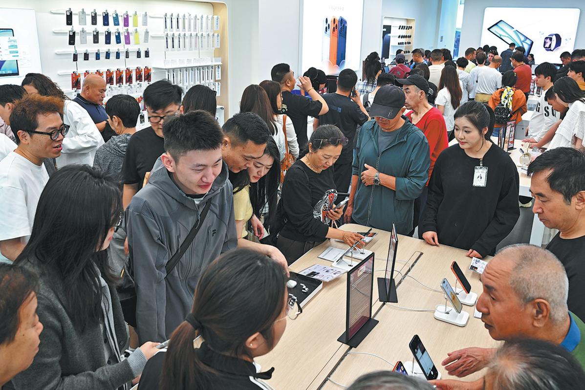 Duty-free shopping fuels Hainan's inbound tourism