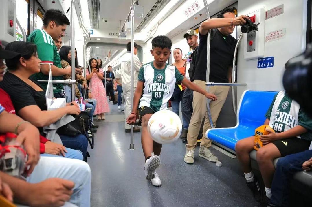 Chinese-developed trains to serve World Cup fans in Mexico